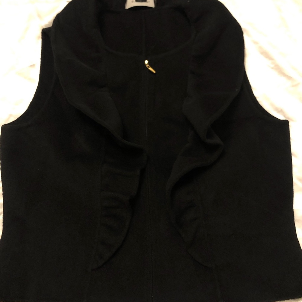 Vest - Picture 2 of 6